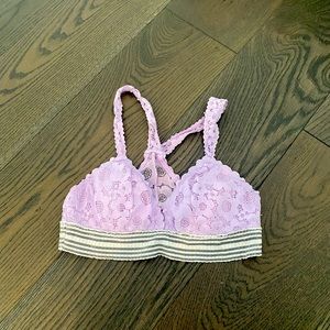 Lace bralette, 32 A in size, barley used, colour purple and white and from aerie